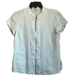 🐠 3 for $15 🐠 Carole Little light green button